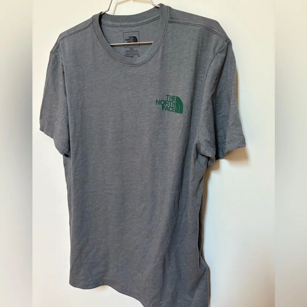 NWOT The North Face Crown Shyness Tee Size Medium